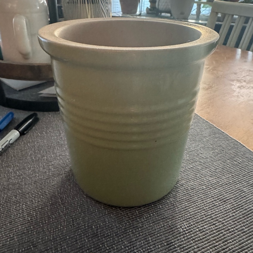 Pampered chef crock
